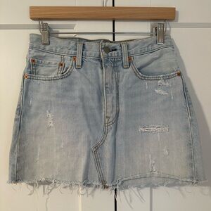 Levi’s light wash denim mini skirt
